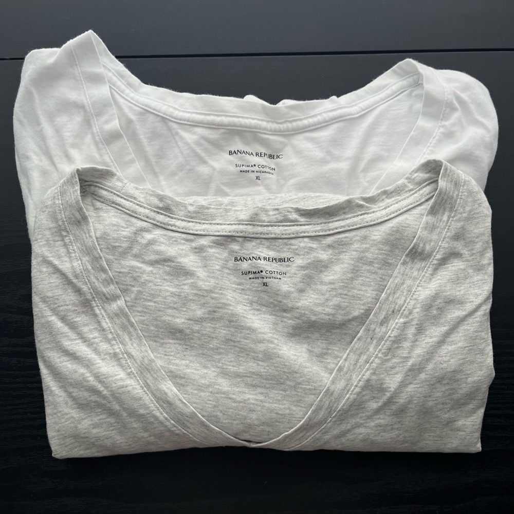 NWOT Banana Republic 100% Supima T-shirt